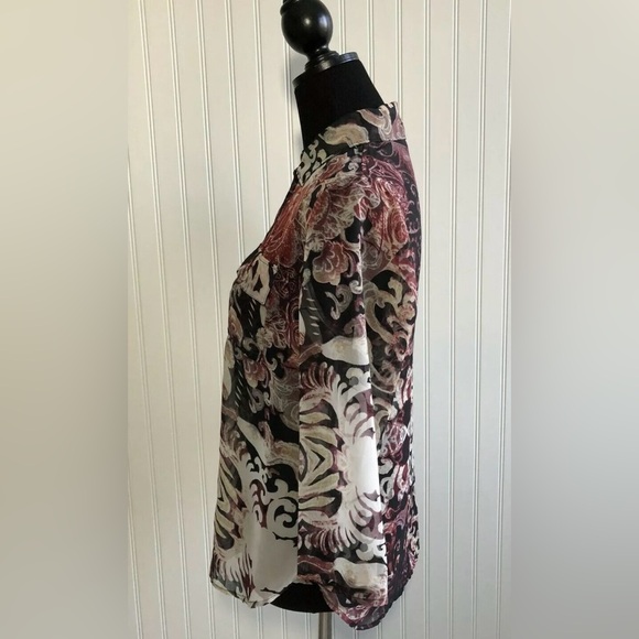 Chicos Size 0 Button Down Shirt Blouse Paisley Floral Womens Small  Black White - Picture 5 of 12